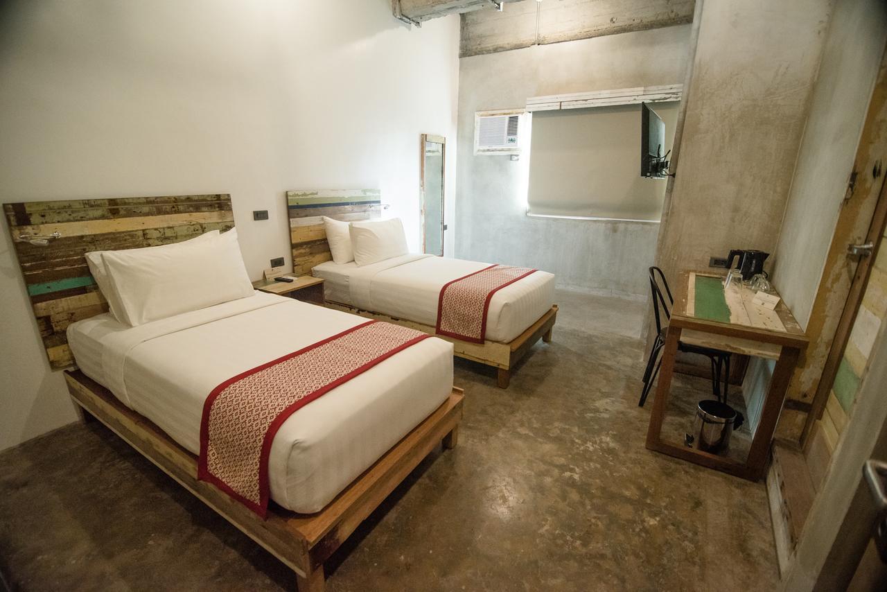 The Bricks Hotel Dumaguete City Екстериор снимка