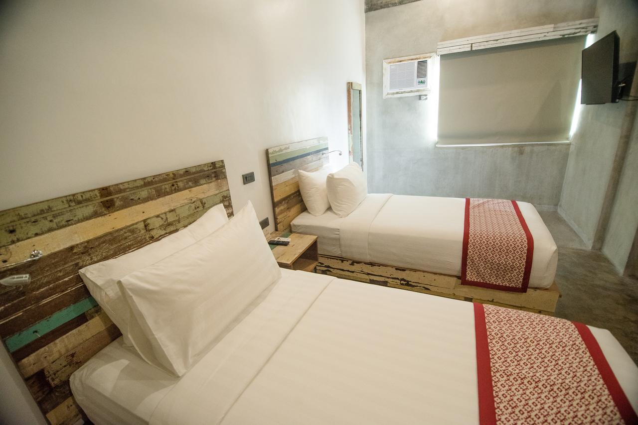 The Bricks Hotel Dumaguete City Екстериор снимка